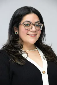 Cyndi Headshot - Clinical and administrative assistant