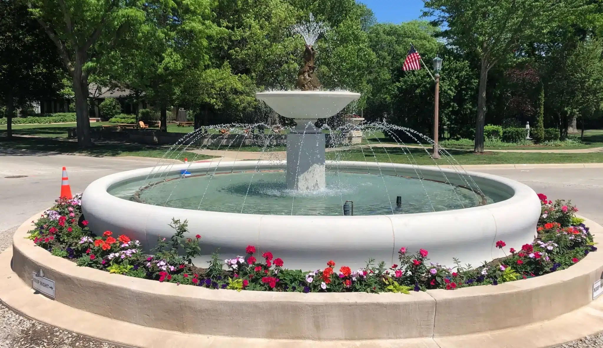 Kenilworth Fountain in park