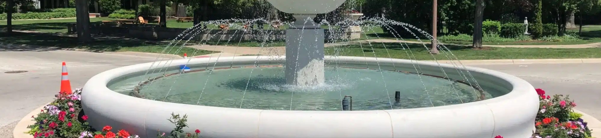 Kenilworth Fountain in park